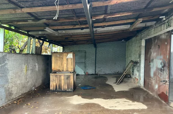 PAVILHÃO NO CENTRO ou FUTURO PRÉDIO COMERCIAL E RESIDENCIAL