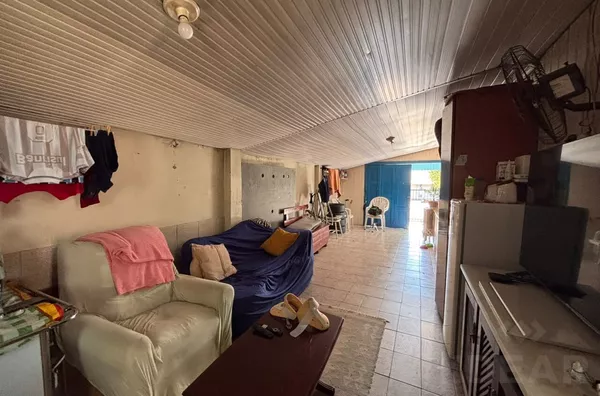 CASA MISTA, NO BAIRRO XANGRILÁ, COM PÁTIO - Foto 6