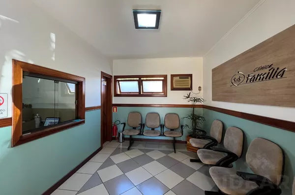 CASA DE 2 PISOS COM ÁREA COMERCIAL INTEGRADA - Foto 18