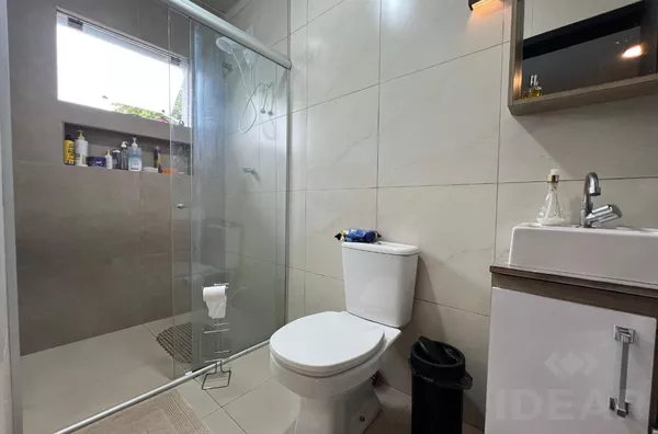 CASA COM SUÍTE, QUARTO SOLTEIRO, PISCINA E ESTRUTURA PARA QUIOSQUE - Foto 9