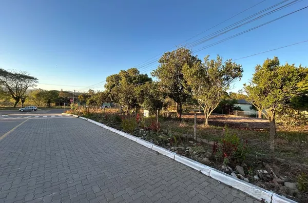 CINCO TERRENOS, COM VALORES VARIADOS, A SUA ESCOLHA