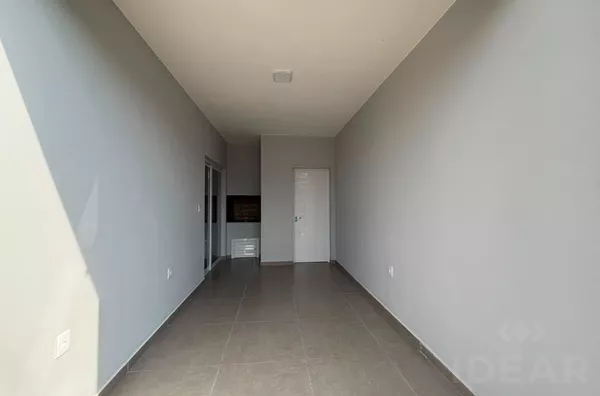 GEMINADO DE 2 DORMITÓRIOS, PÁTIO LATERAL E FRENTE - Foto 7