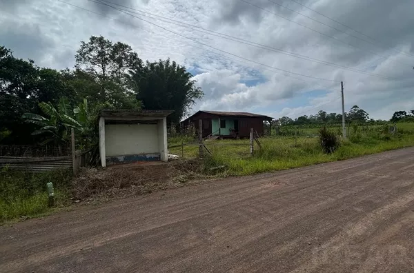 ÁREA DE 1,7ha COM DUAS OPÇÕES, COM CASA OU SEM CASA