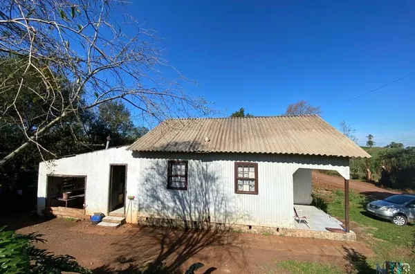 AMPLO CHALÉ PARA MORADIA E PRÉDIO EM ALVENARIA PARA INSTALAR SEU FUTURO NEGÓCIO