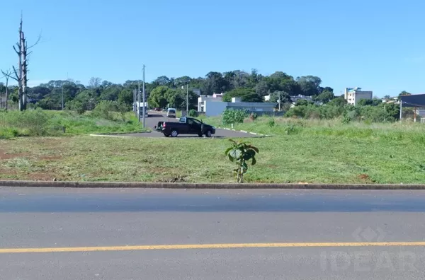 TERRENO ESPECIAL COM DUAS FRENTES! SEU FUTURO PROJETO MUITO BEM LOCALIZADO