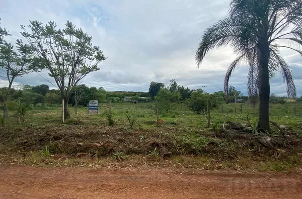 ÁREA DE TERRA DE 3.000m² COM UM BELO AÇUDE. O NOVO PARAÍSO DA FAMÍLIA