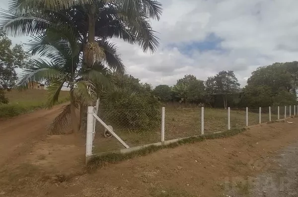 SUA RESIDÊNCIA NO CENTRO DA VILA SAPÉ (COMPRA E VENDA)