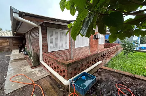 PAVILHÃO E CHÁCARA EM ÓTIMO PONTO ESTRATÉGICO, PERTINHO DA CIDADE