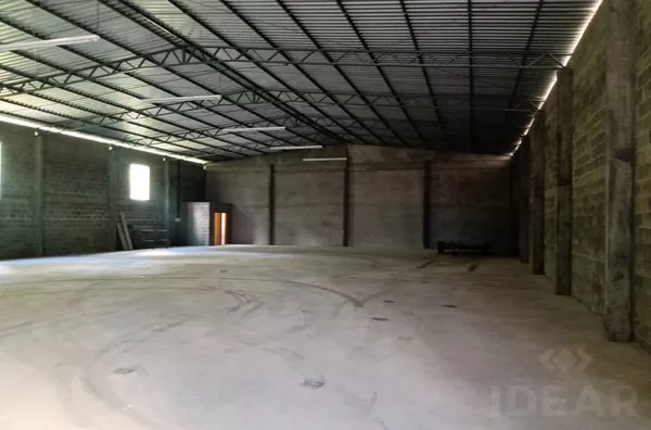 Pavilhão para aluguel com 740 metros quadrados-02 banheiros-escritório - selecione - bairro venâncio aires