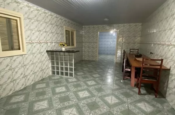 ÁREA DE LAZER E AMPLA CASA, COM ÁREA DE PLANTIO E AÇUDE