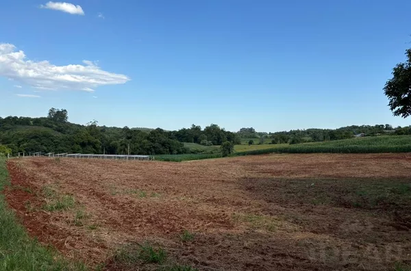 ESSE IMÓVEL SE ADAPTA A SUA NECESSIDADE. VENHA CONVERSAR!