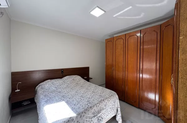 CASA DE 3 QUARTOS, SUITE E PÁTIO MURADO - Foto 8