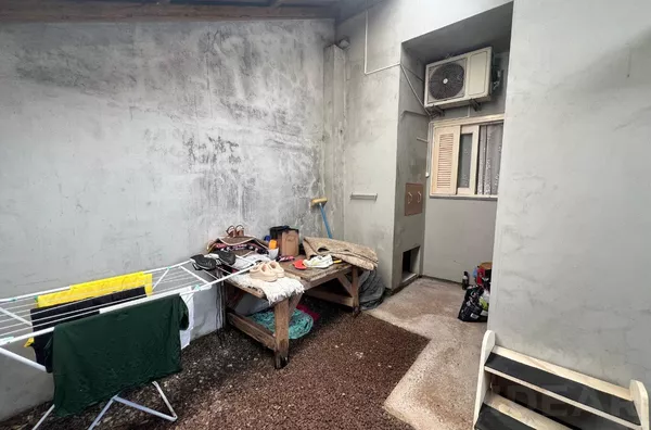 GEMINADO COM 2 QUARTOS, PERGOLADO E PÁTIO NOS FUNDOS - Foto 10