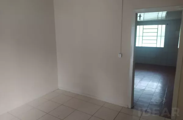 CASA DE 82m² EM BAIXO PRÓXIMO DO DISTRITO INDUSTRIAL