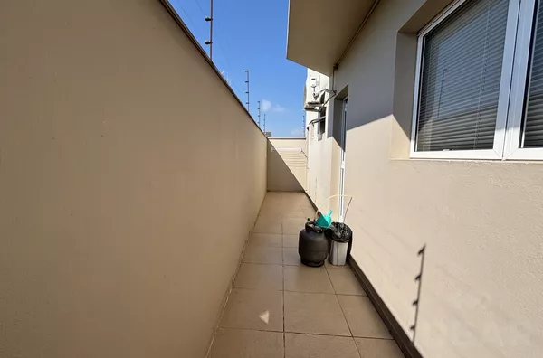 SOBRADO DE 3 DORMITÓRIOS, SENDO 1 SUÍTE NO BAIRRO AVIAÇÃO - Foto 7