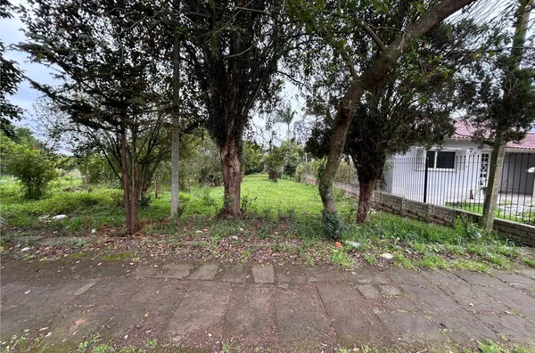 TERRENO COM GRANDE POTENCIAL COMERCIAL EM RUA DE MUITA MOVIMENTAÇÃO