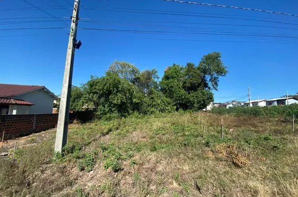 TERRENO DE 277m² PARA VOCÊ QUE QUER UMA FUTURA CASA COM BELO PÁTIO