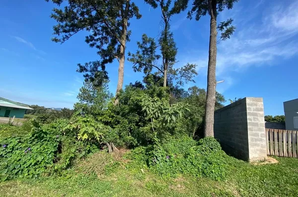 SEU INVESTIMENTO MUITO BEM APLICADO NESSE TERRENO, COM POSSIBILIDADE DE AMPLIAÇÃO