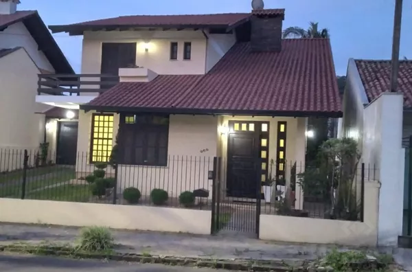 CASA DE 2 PISOS, COM 3 QUARTOS (1 suíte) A POUCO MINUTOS DO CENTRO - Foto 8