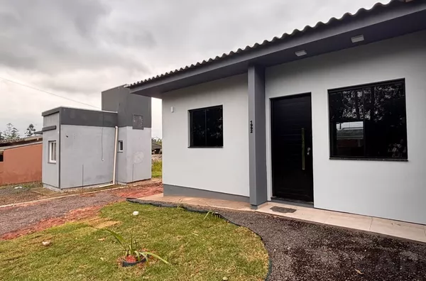 CASA 2 DORMITÓRIOS E MUITO PÁTIO PARA FUTURA AMPLIAÇÃO - Foto 2