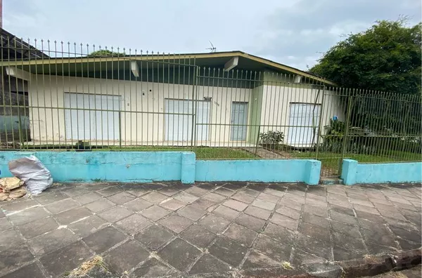 IMÓVEL EXCELENTE PARA PONTO COMERCIAL COM RESIDENCIAL