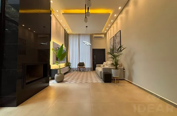 CASA DE 3 DORMITÓRIOS EM ÁREA DE MUITO VERDE. O PARAÍSO DE SE VIVER!