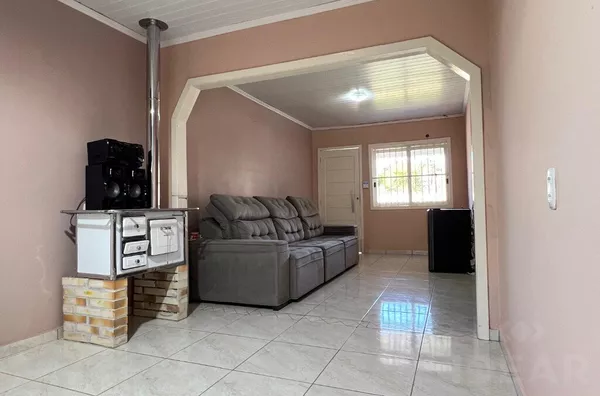 CASA COM 3 DORMITÓRIOS E MUITO ESPAÇO PARA A FAMÍLIA