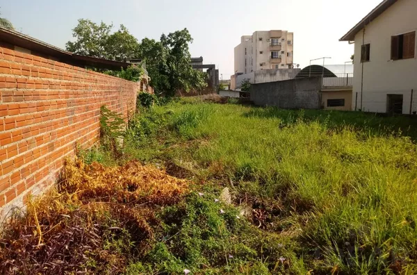 ÓTIMA LOCALIZAÇÃO PARA SUA FUTURA MORADIA OU TALVEZ SEU NEGÓCIO