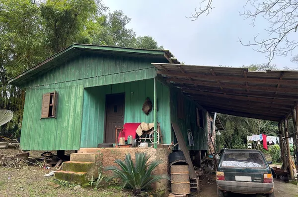 ÁREA DE TERRA PARA GANHAR E DESFRUTAR AS COISAS BOAS DA VIDA