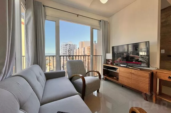 APARTAMENTO EM ÓTIMA LOCALIZAÇÃO, COM 2 DORMITÓRIOS