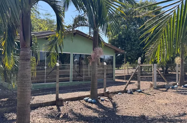 CHÁCARA DE 4.500m² COM NO MÁXIMO 200m DE ESTRADA CASCALHADA