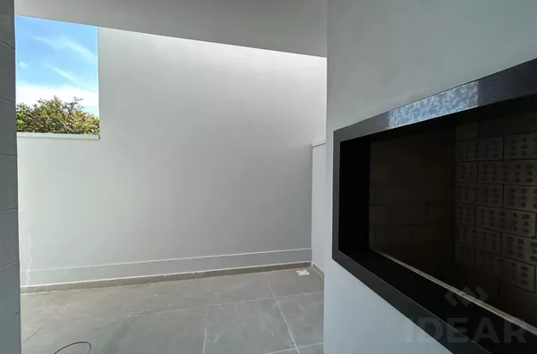 GEMINADO DE 2 DORMITÓRIOS, PÁTIO FRENTE e 7,70m² DE FUNDOS - Foto 8