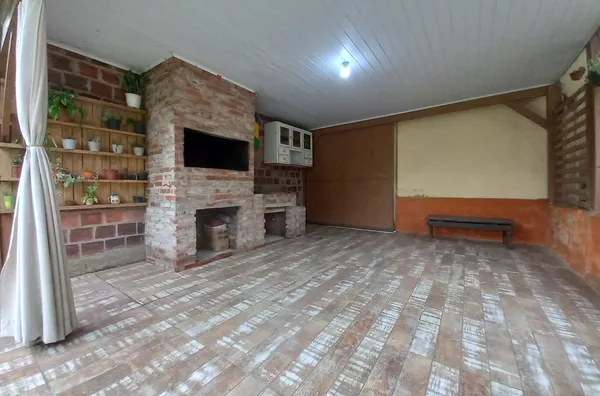 CASA AMPLA COM MUITO PÁTIO E CONFORTO PARA TODA A FAMÍLIA