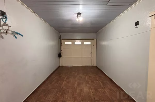 CASA DE 3 DORMITÓRIOS E AMPLO PÁTIO PARA FUTURA PISCINA - Foto 12