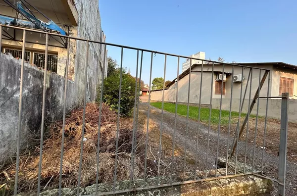 ACESSO POR DUAS RUAS E 1.200m² DE ÁREA NO CORAÇÃO DA CIDADE