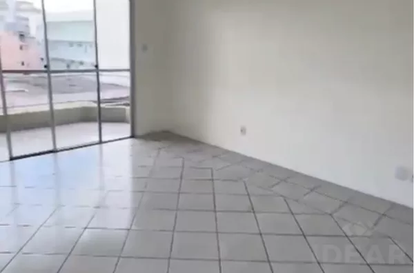 AMPLO APARTAMENTO A 200m DA AV ALBERTO PASQUALINI