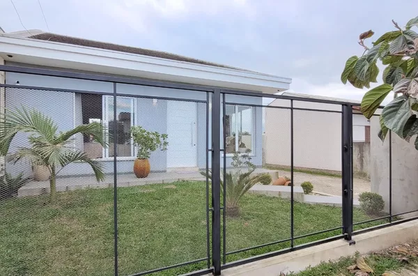 CASA DE 1 DORMITÓRIO COM AMPLO PÁTIO PARA AMPLIAÇÃO