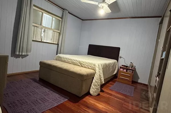 CASA MISTA DE 153m², COM PÁTIO NOS FUNDOS E NO MELHOR BAIRRO