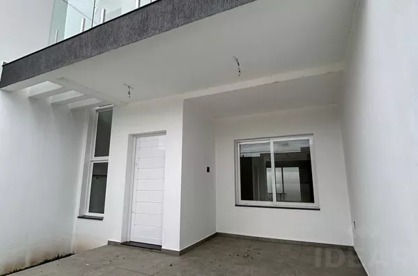 SOBRADO AMPLO E CONFORTÁVEL EM REGIÃO TRANQUILA DE SE MORAR