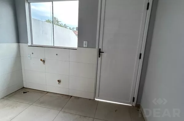 SOBRADO BEM LOCALIZADO COM GRANDE PÁTIO NOS FUNDOS E NA FRENTE - Foto 6