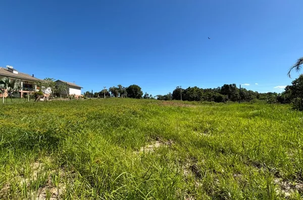 SEU PEDAÇO DE PARAÍSO ESTÁ À VENDA. VENHA CONHECER