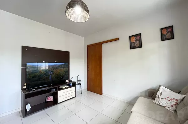CASA DE 2 DORMITÓRIOS, COM 60m² E MUITO CONFORTO PARA VOCÊ
