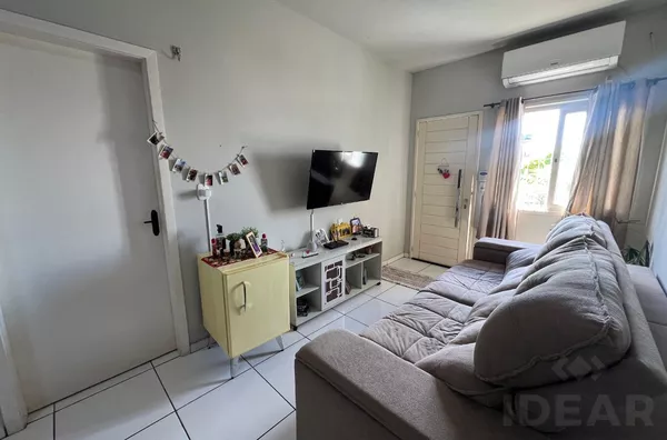 GEMINADO COM 2 QUARTOS, PERGOLADO E PÁTIO NOS FUNDOS - Foto 2