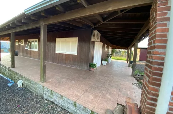 SE VOCÊ PROCURA CASA COM MUITO ESPAÇO NO ESTILO AMERICANO, ACABA DE ACHAR!