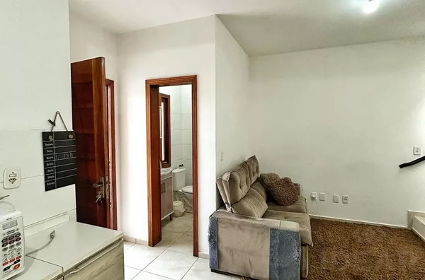 SOBRADO AMPLO DE 71m² EM EXCELENTE REGIÃO. ESTAMOS TE ESPERANDO!