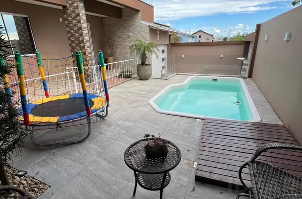 DUAS LINDAS CASAS NESSE EXCELENTE EMPREENDIMENTO