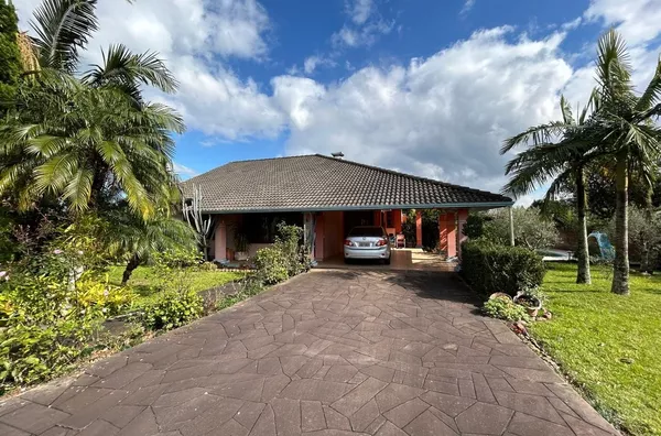 MINI CHÁCARA COM A CASA DOS SONHOS E BEM PERTO DO CENTRO