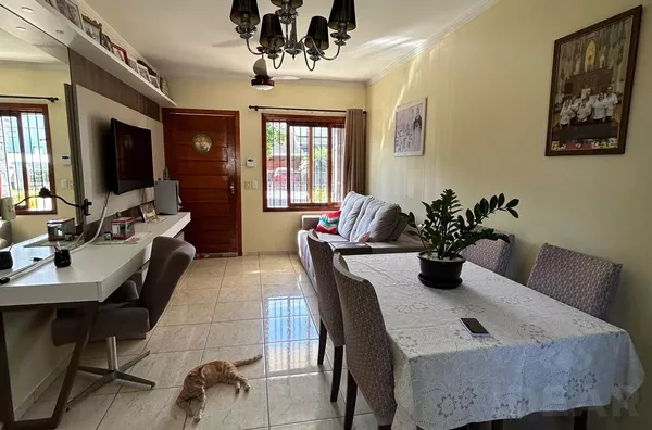 ACHOU A CASA DOS SONHOS, COM PISCINA E EXCELENTE LOCALIZAÇÃO