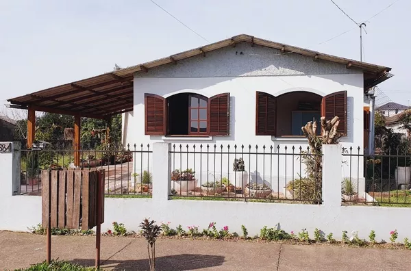 CASA DE 3 DORMITÓRIOS NA CORONEL BRITO. VENHA CONHECER!