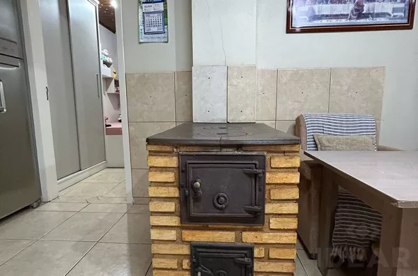 CASA AMPLA, PISCINA E MUITA ÁREA DE PLANTIO